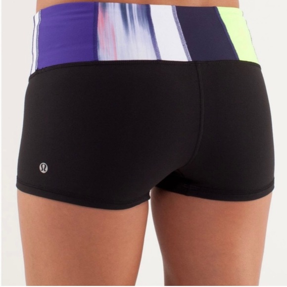 Lululemon Athletica Boogie Short Yoga Short Black Reversible 6 - Picture 3 of 3